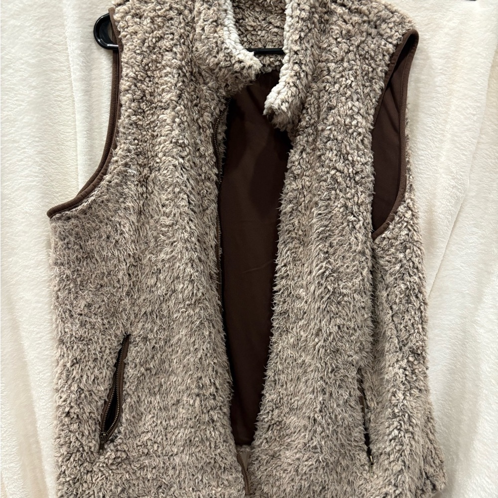 GUC XXL Women's Brown Sherpa Vest